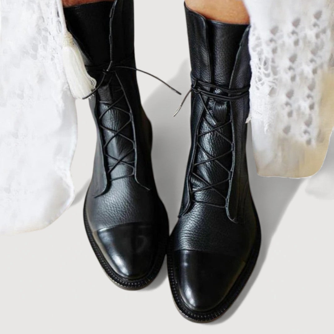 Black / 8