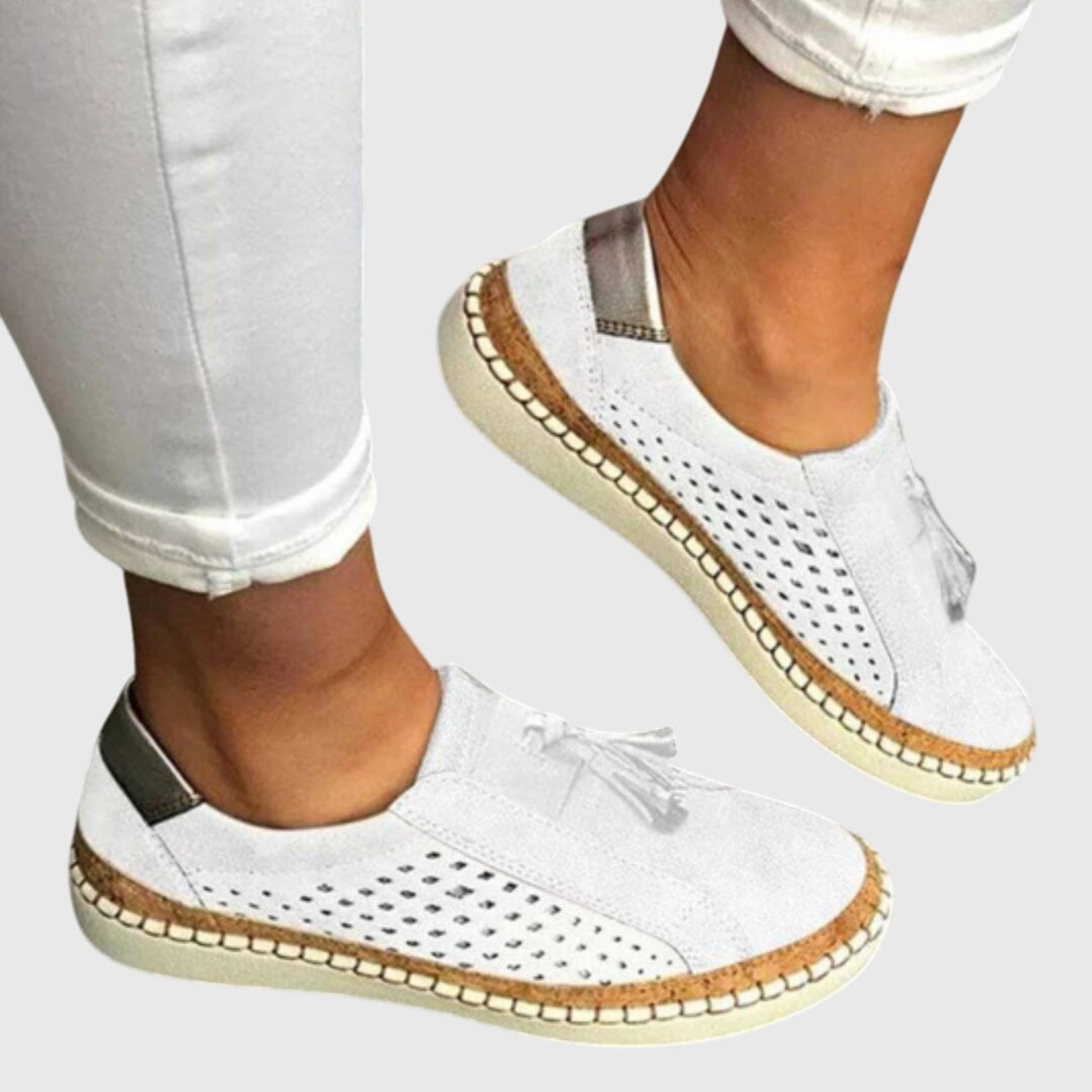 White / 12