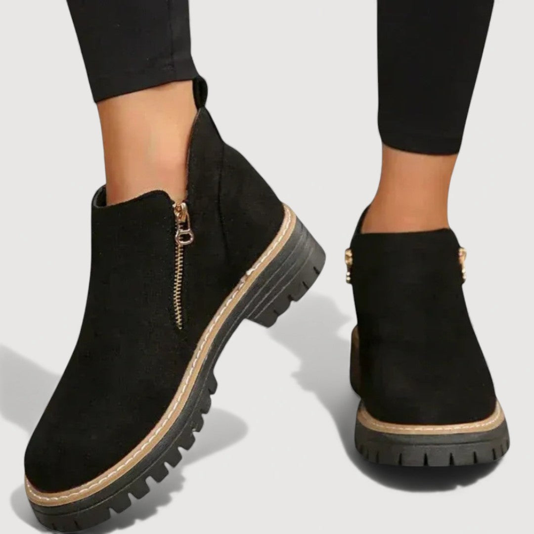 Black / 9