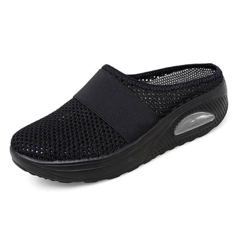 Black / 11
